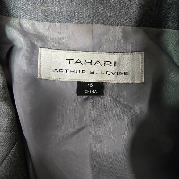 Tahari Gray Blazer Women Size 16 Preppy Career Academia Neutral Minimalist - Picture 3 of 12